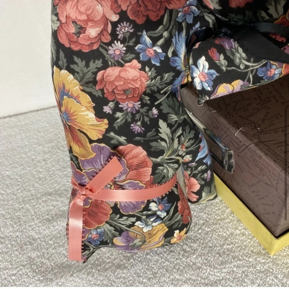 Vintage Handmade Floral Stuffed Perched Cat Decor Kitty Cat - Picture 5 of 13